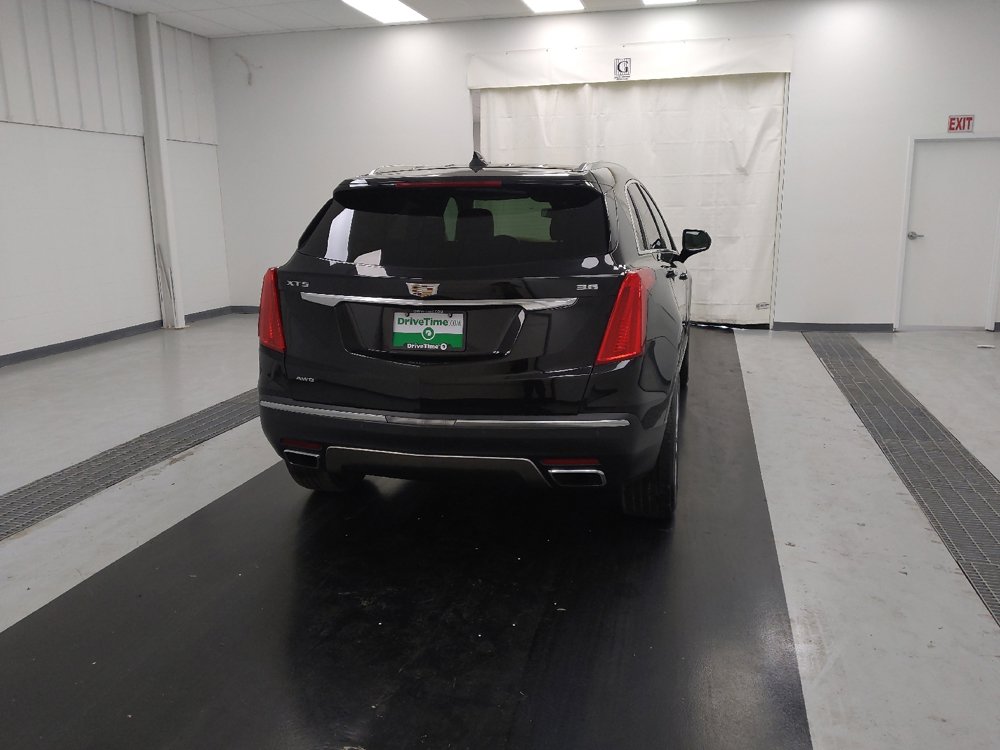 Used 2017 Cadillac XT5 Platinum w/ Driver Assist Package image 7