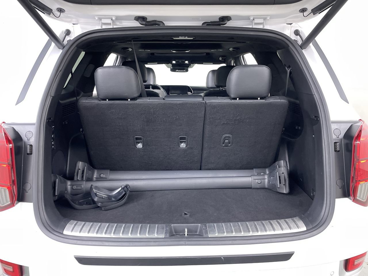 Used 2021 Hyundai Palisade Calligraphy image 25