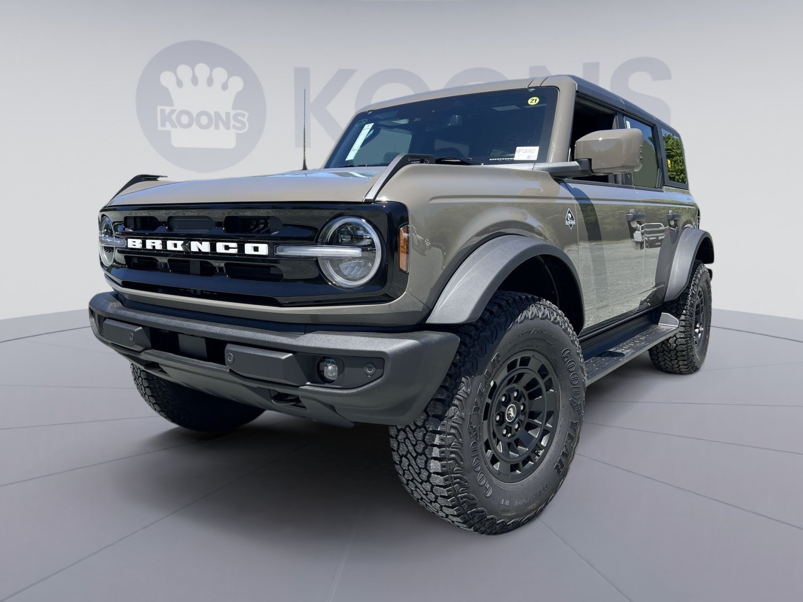 New 2026 Ford Bronco Outer Banks w/ Sasquatch Package AWD/4WD image 1