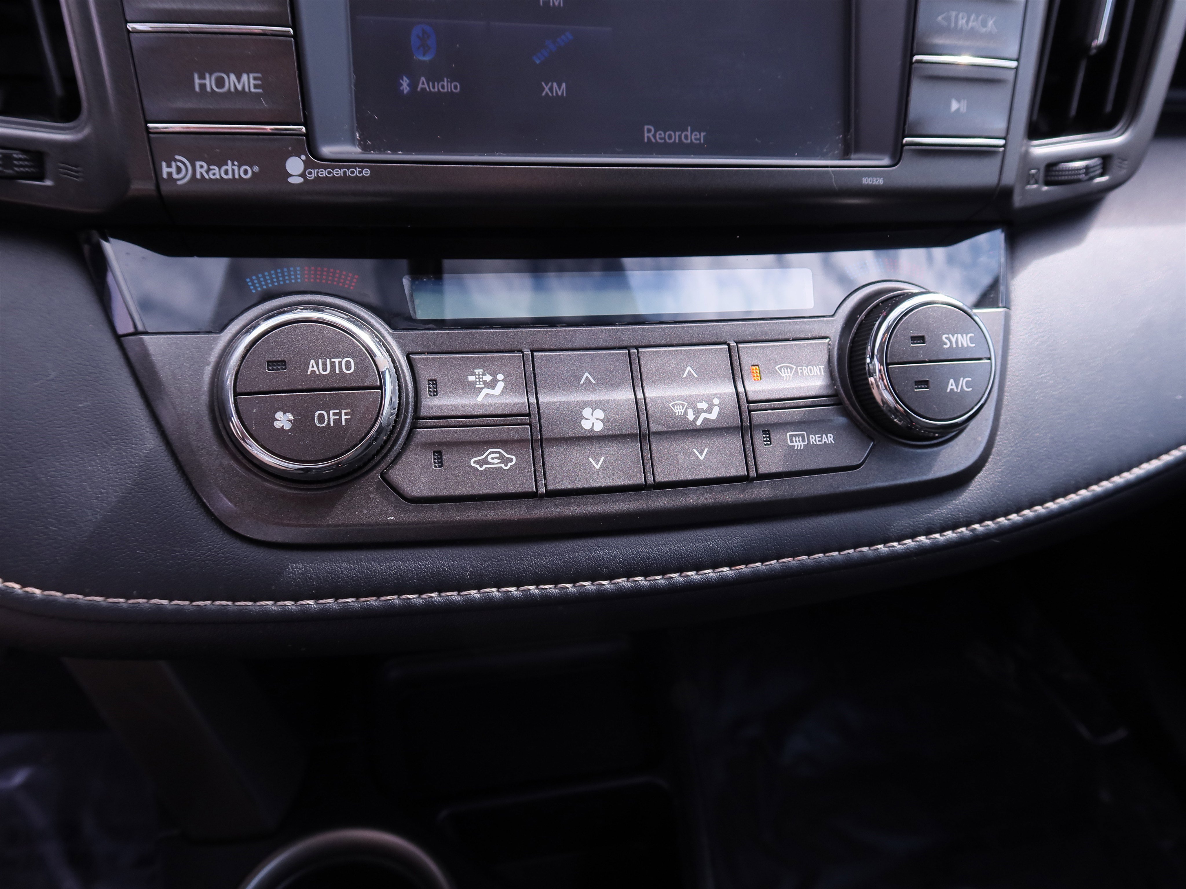 Used 2015 Toyota RAV4 XLE FWD image 21
