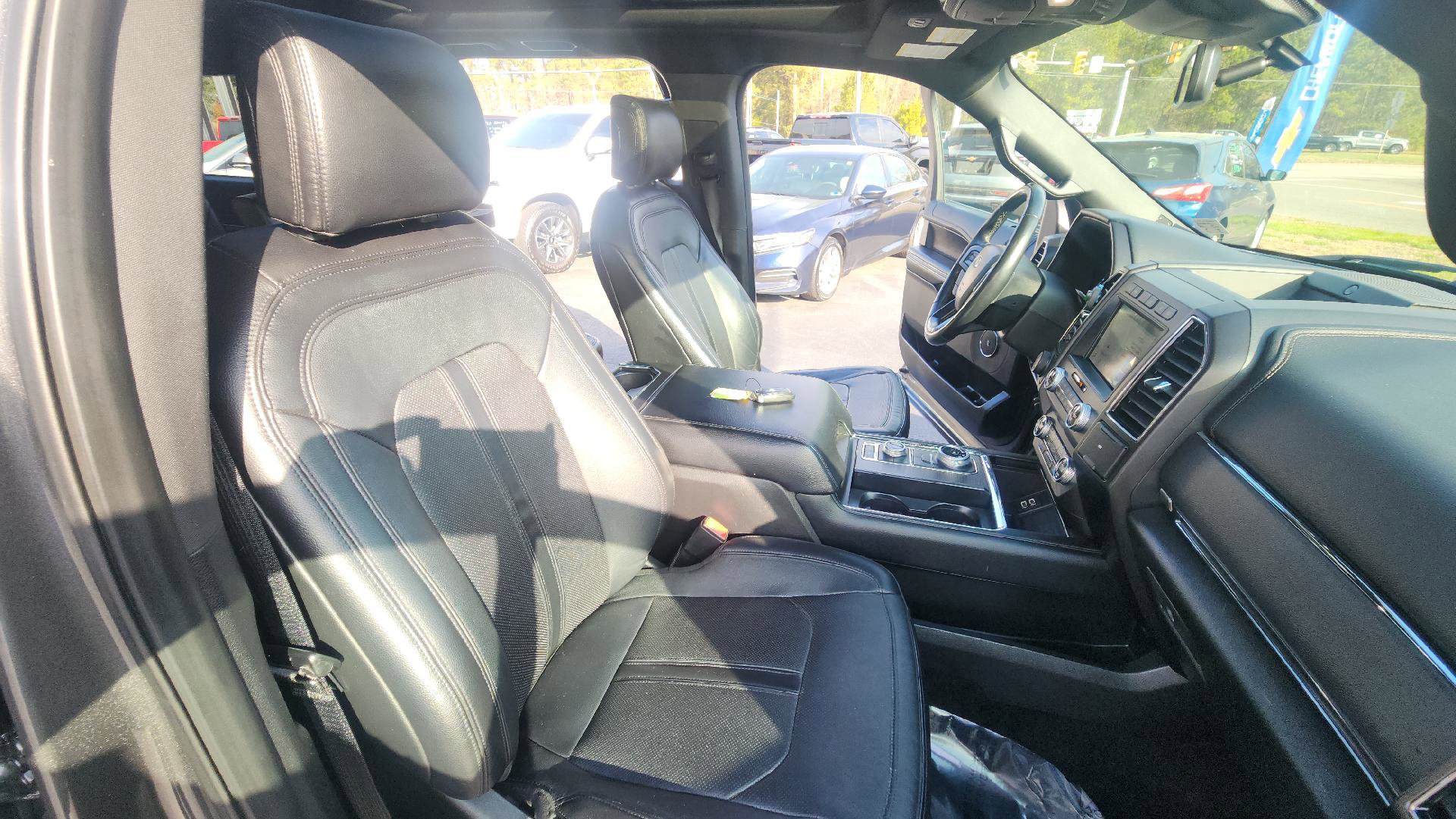 Used 2019 Ford Expedition Max Limited w/ Special Edition Package image 15