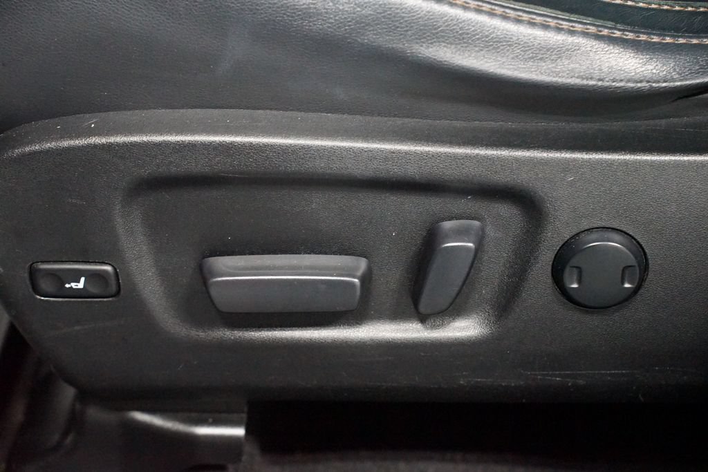 Used 2016 Toyota Highlander XLE FWD image 32