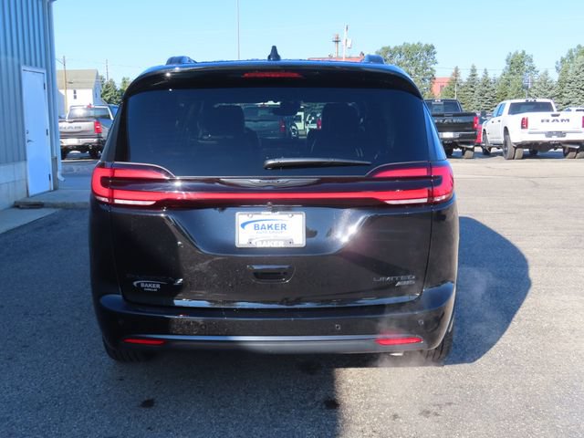 Used 2026 Chrysler Pacifica Limited w/ S Appearance Package AWD/4WD image 13
