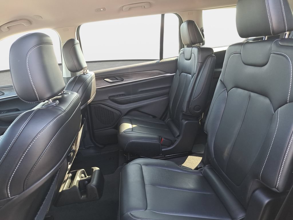 Certified 2023 Jeep Grand Cherokee L Limited AWD/4WD image 16