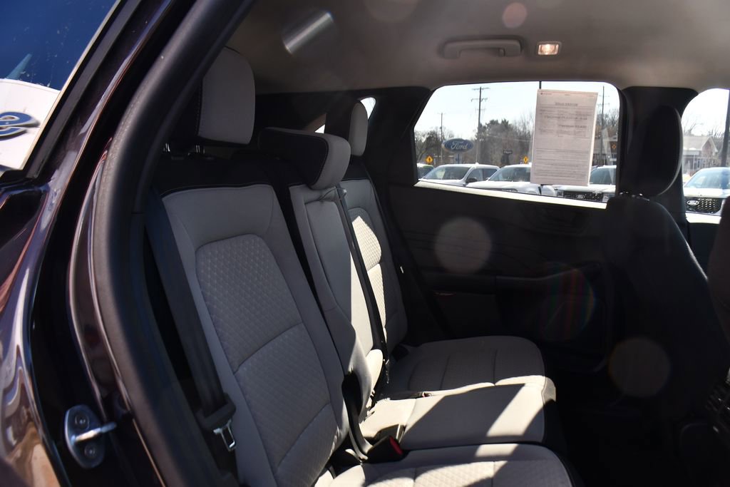 Used 2023 Ford Escape Active image 17