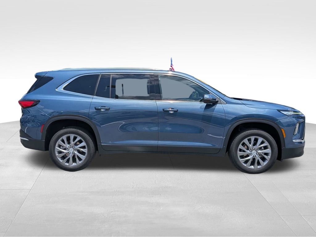 Used 2025 Buick Enclave Preferred w/ Power Package FWD image 3