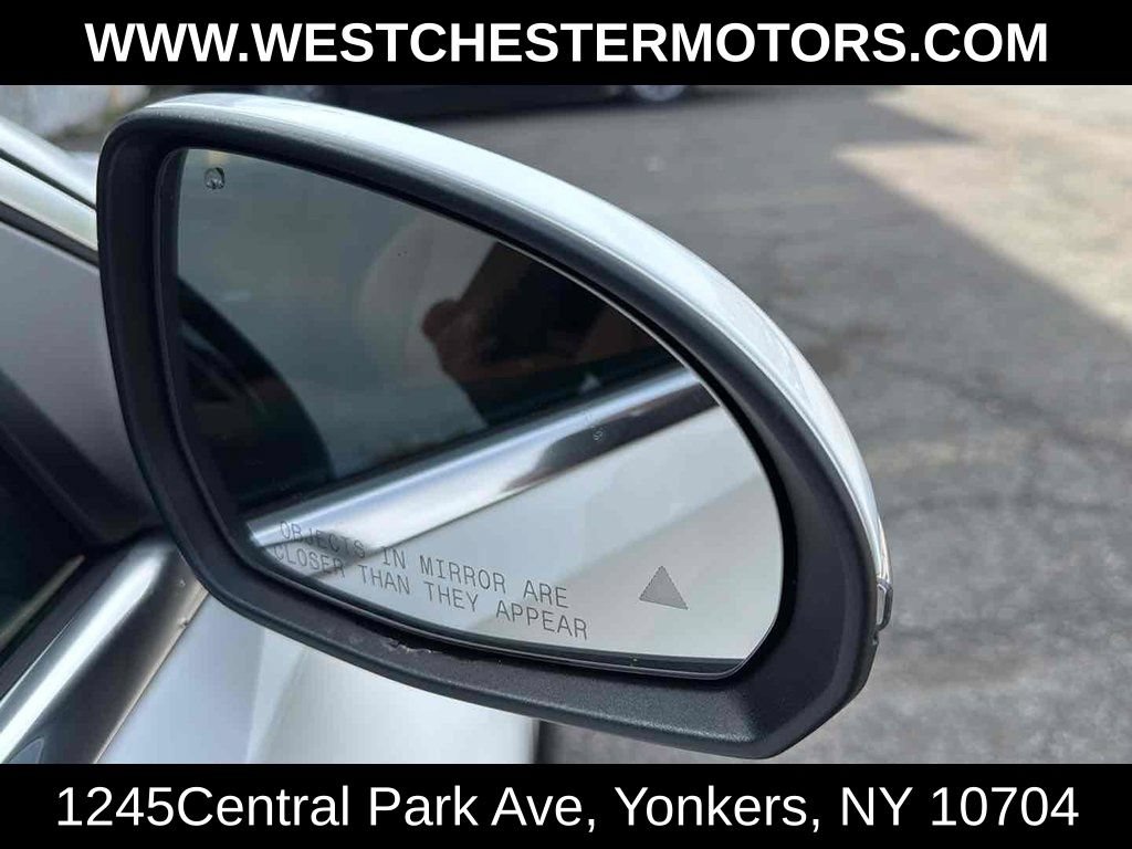 Used 2023 Mercedes-Benz C 300 4MATIC Sedan image 11