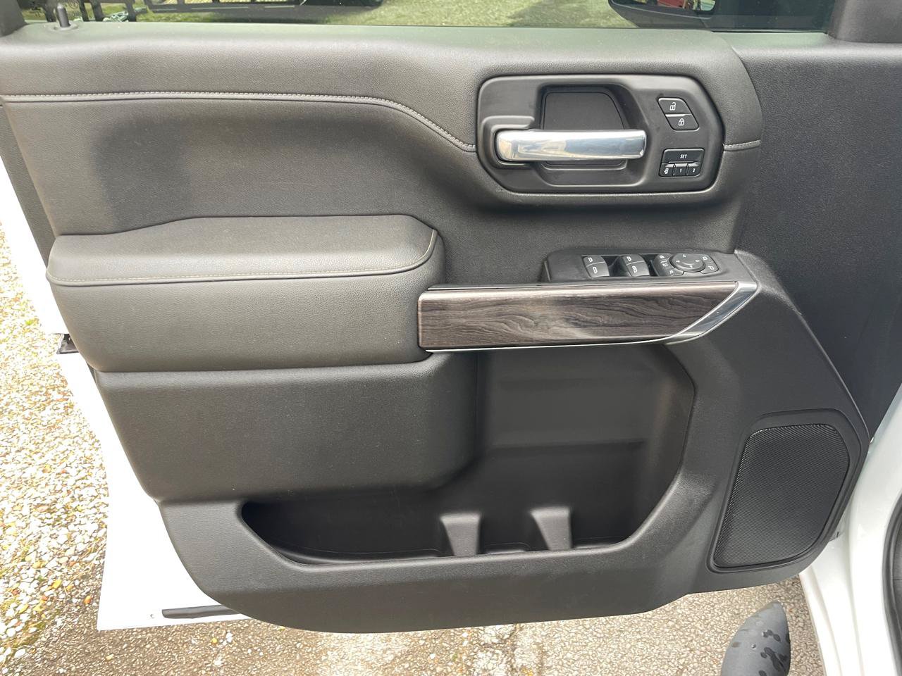 Used 2022 Chevrolet Silverado 3500 LTZ AWD/4WD image 25