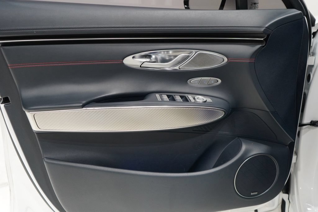 Used 2022 Genesis GV70 2.5T w/ Sport Prestige Package AWD/4WD image 19