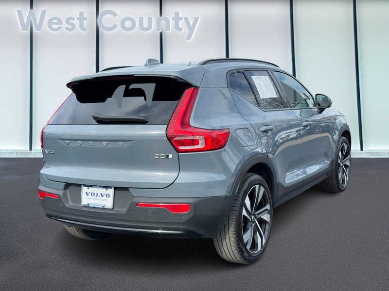 Certified 2023 Volvo XC40 B5 Plus w/ Driver Assist Package image 4