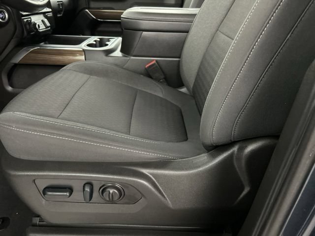 Used 2022 Chevrolet Silverado 1500 RST AWD/4WD image 7