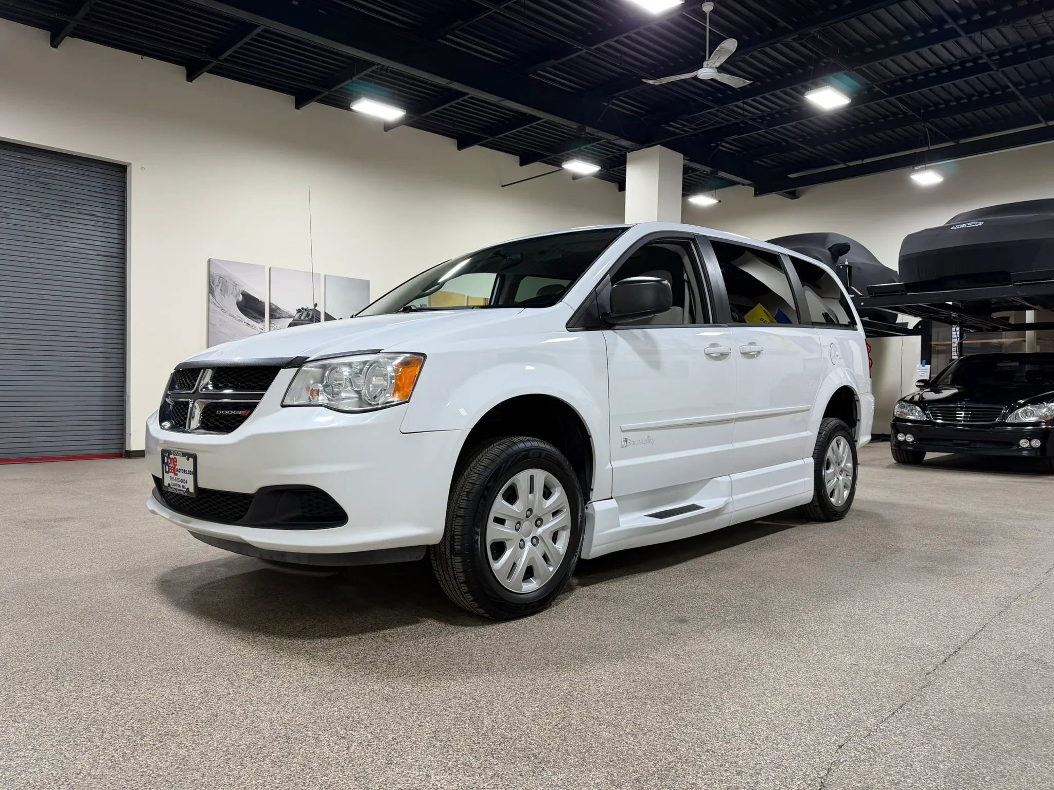 Used 2015 Dodge Grand Caravan SE w/ Quick Order Package 29E SE FWD image 15