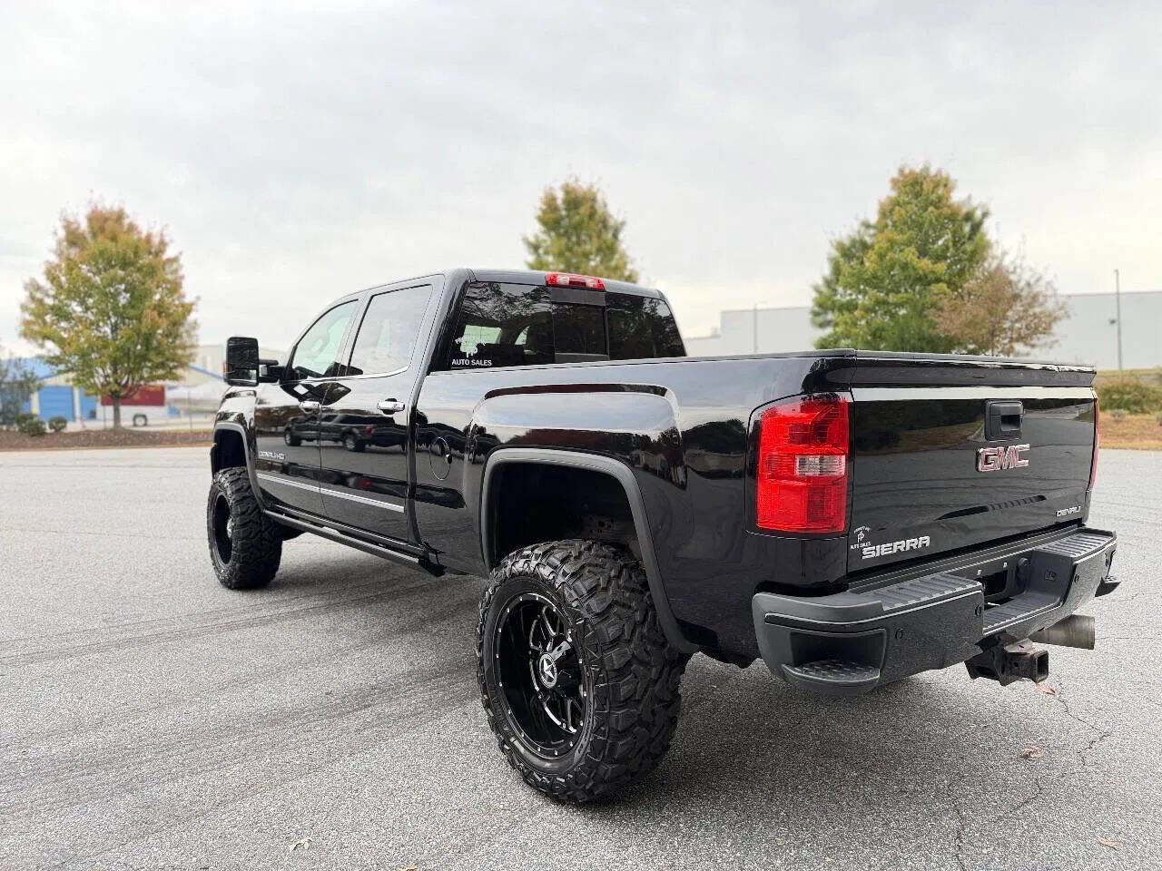 Used 2018 GMC Sierra 2500 Denali w/ Duramax Plus Package image 5