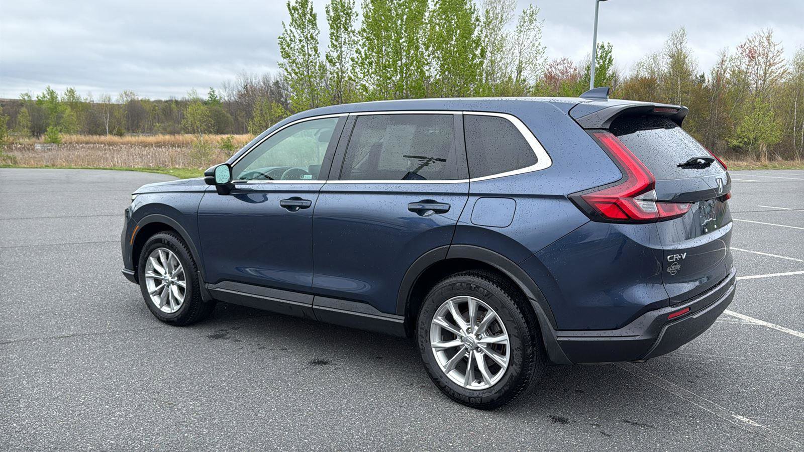 Used 2023 Honda CR-V EX image 10