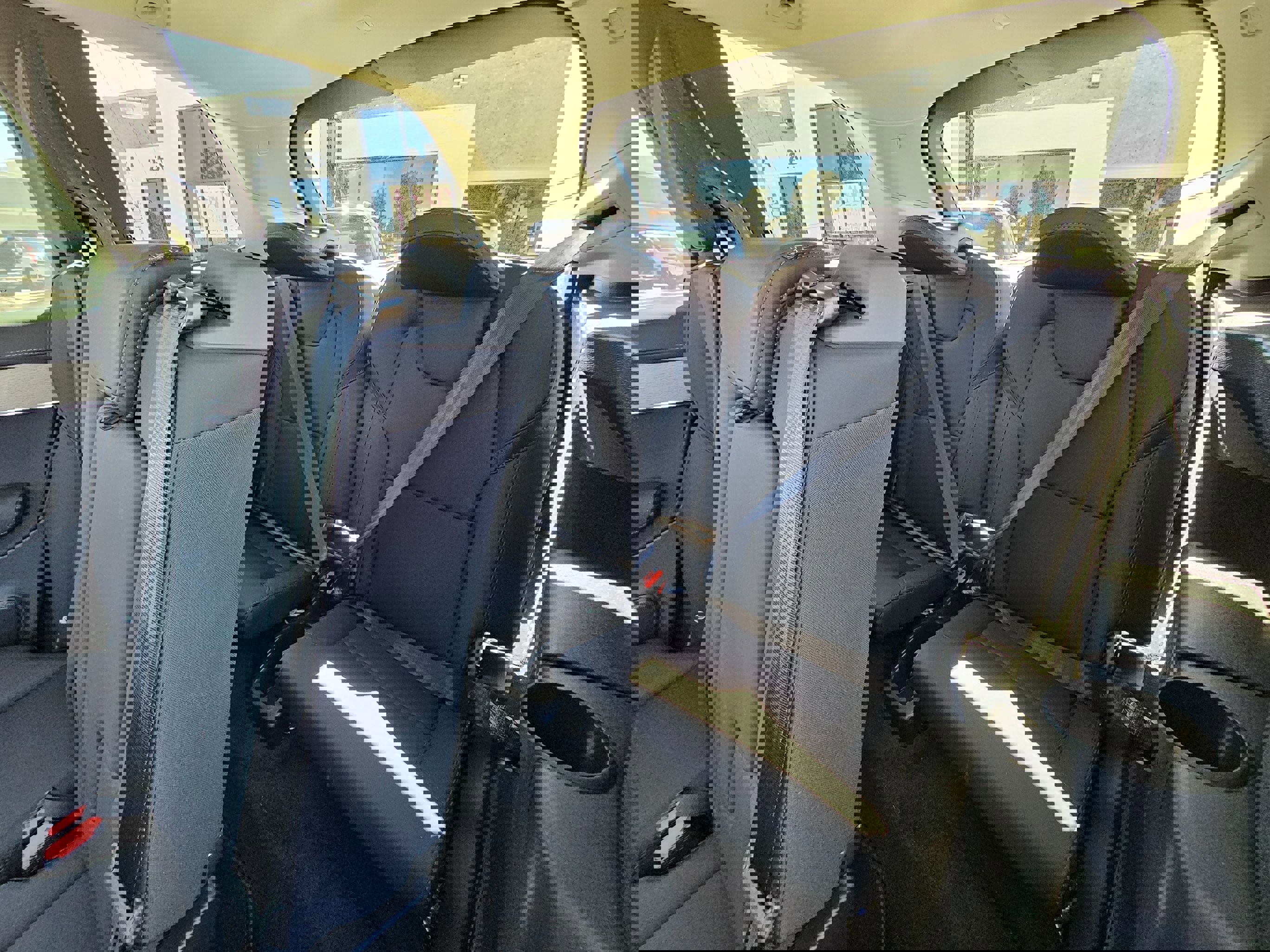 Used 2025 Volvo XC90 B6 Plus image 22