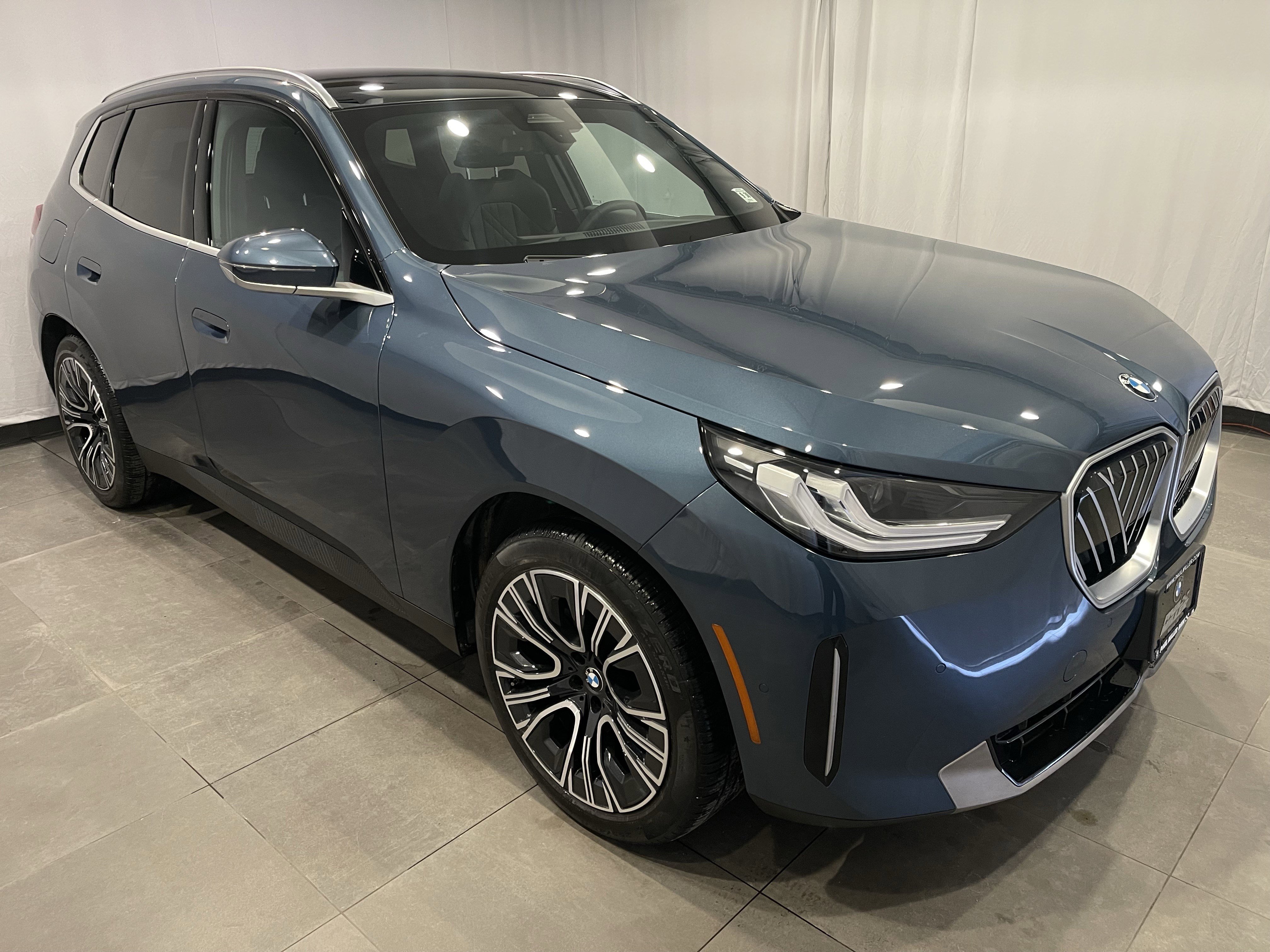 Used 2025 BMW X3 xDrive30i image 3