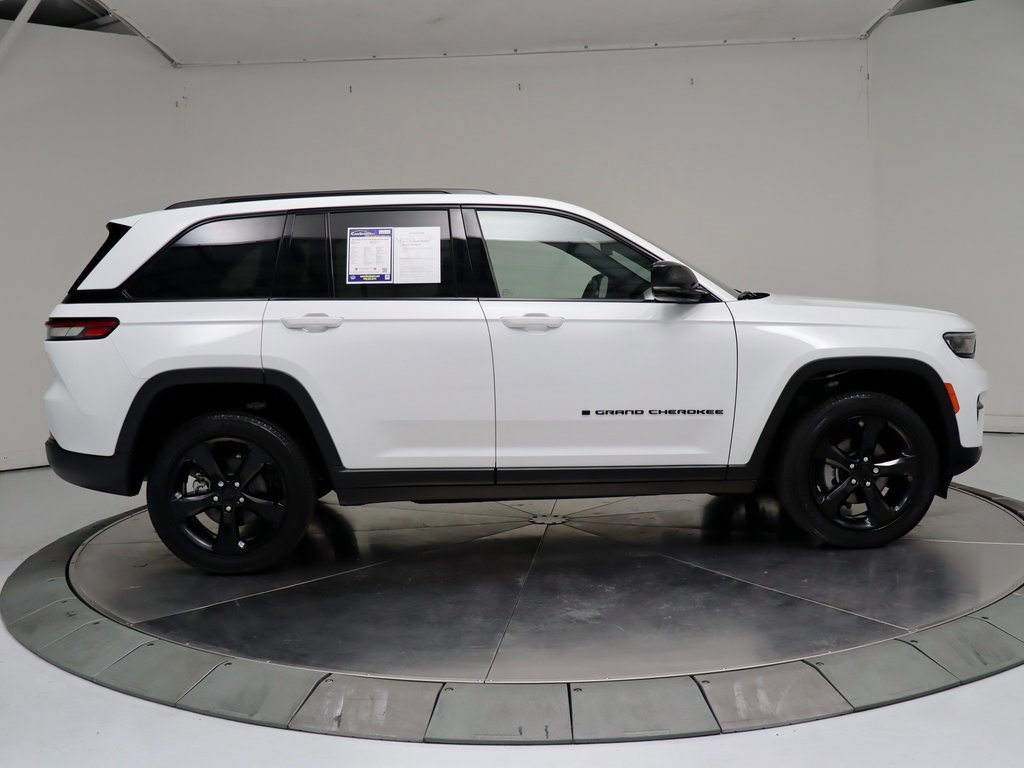 Used 2022 Jeep Grand Cherokee Altitude image 6