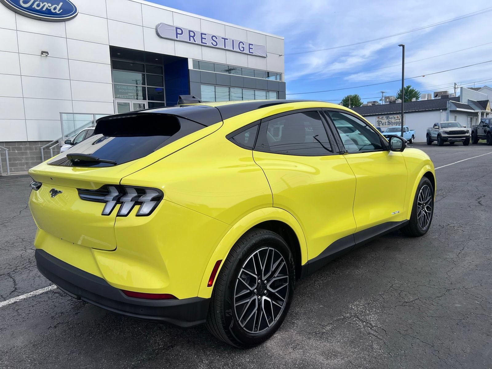 Certified 2025 Ford Mustang Mach-E Premium AWD/4WD image 13