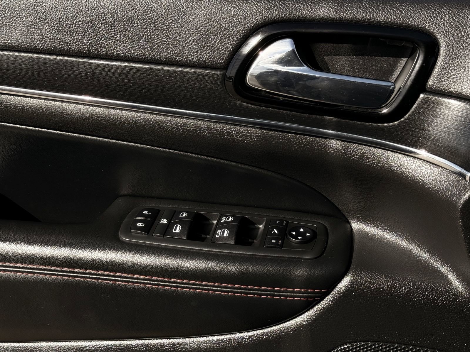 Used 2019 Jeep Grand Cherokee Trailhawk image 25