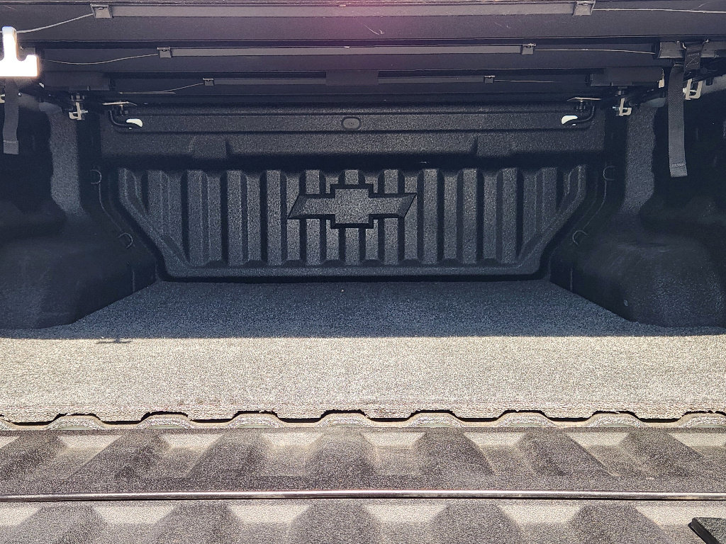 Used 2025 Chevrolet Colorado ZR2 w/ Technology Package image 34