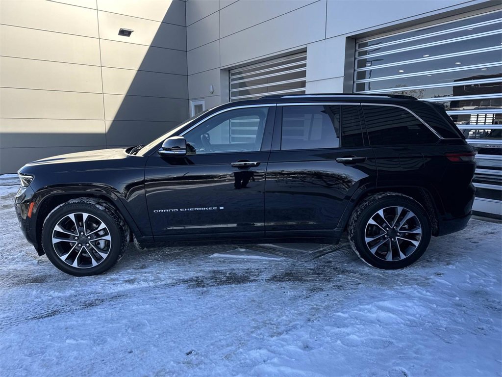 Used 2023 Jeep Grand Cherokee Overland image 4