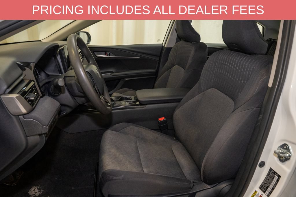 Used 2025 Toyota Camry LE FWD image 10