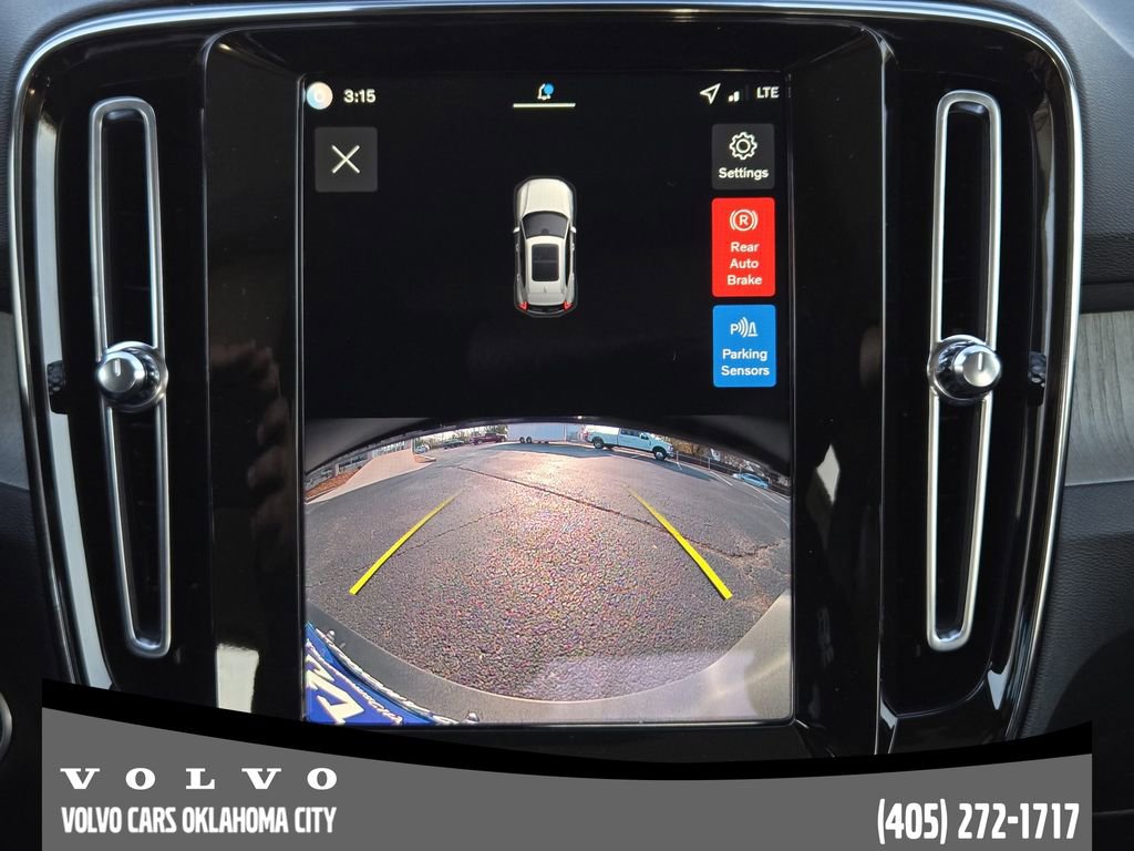 New 2026 Volvo XC40 B4 Core w/ Protection Package Premier image 17