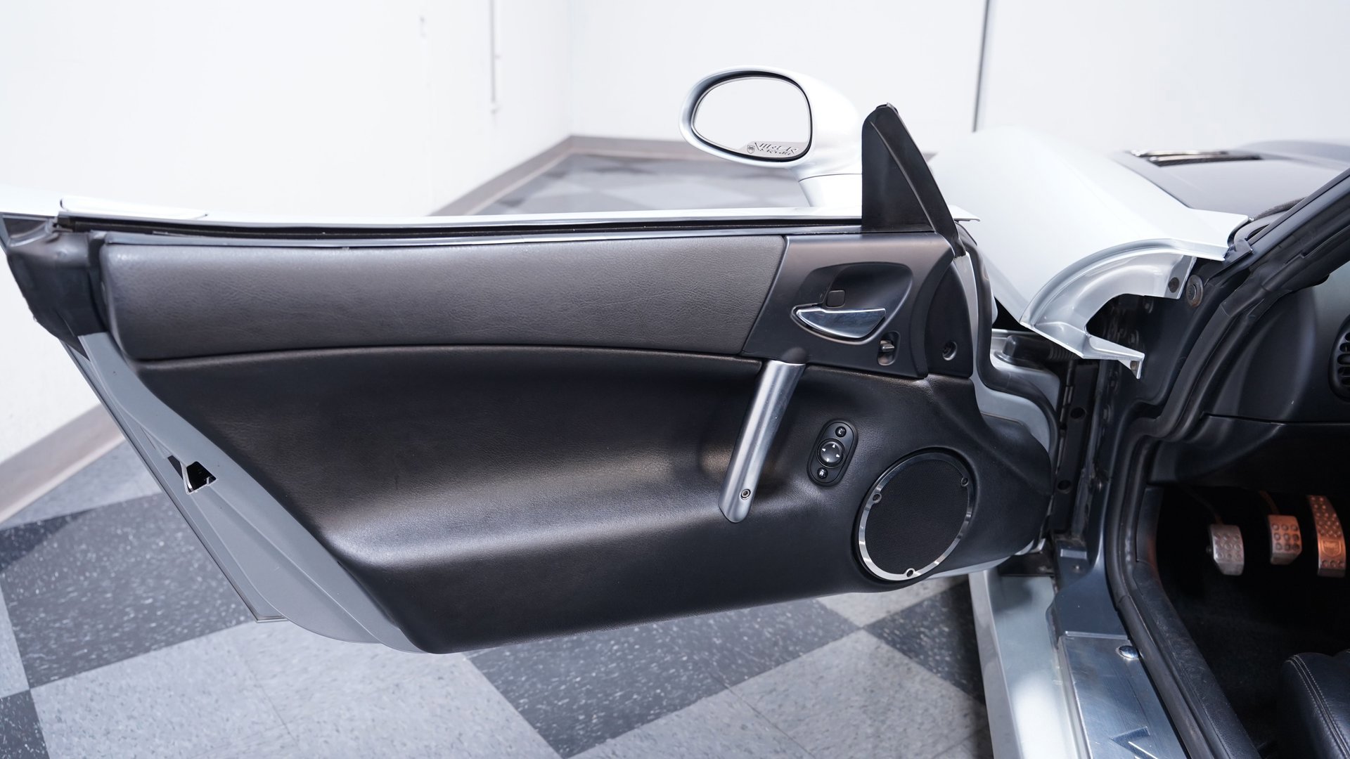 Used 2005 Dodge Viper SRT-10 image 32