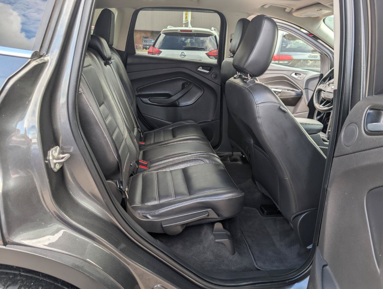 Used 2019 Ford Escape Titanium AWD/4WD image 47