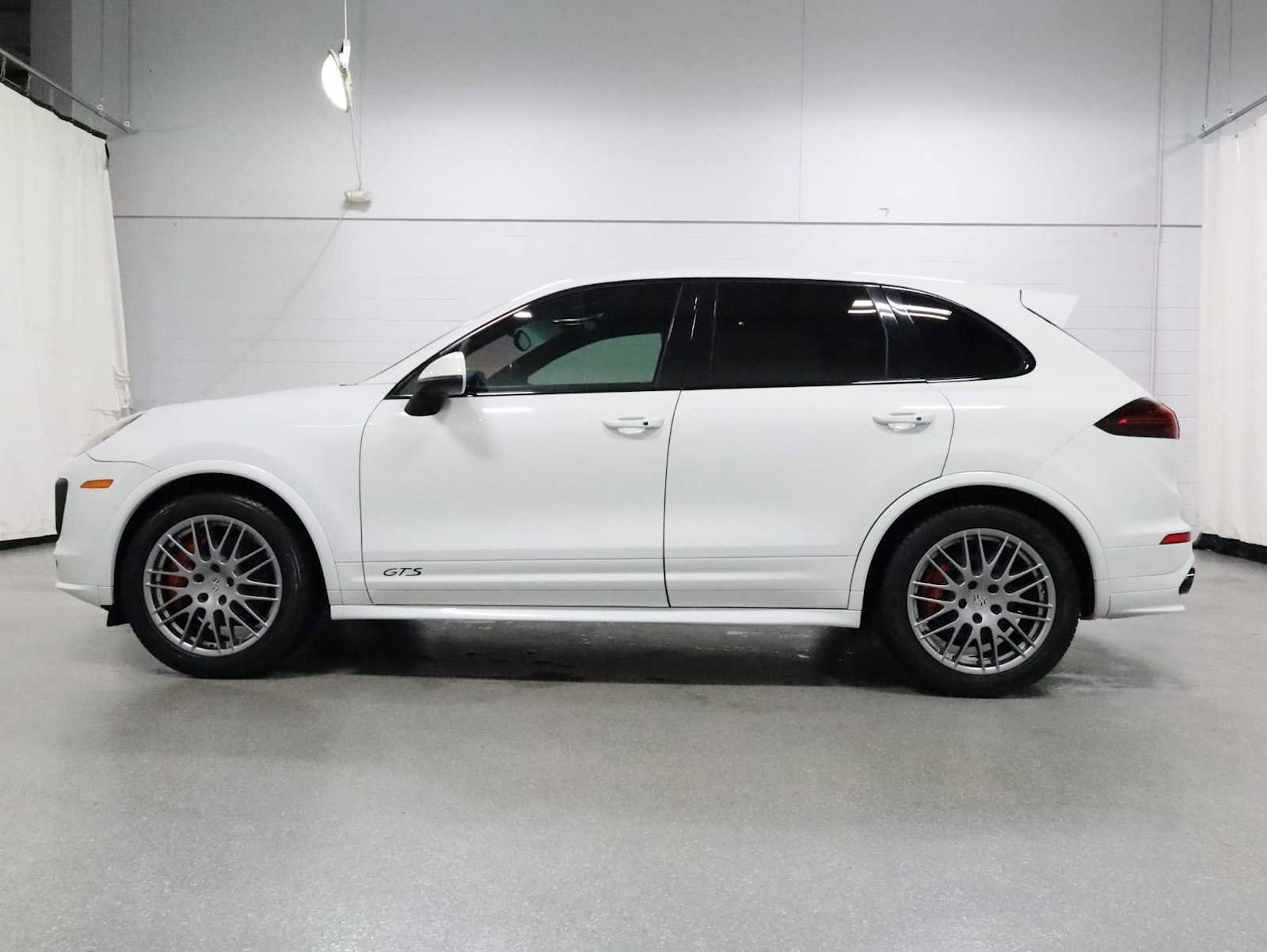 Used 2016 Porsche Cayenne GTS AWD/4WD image 2