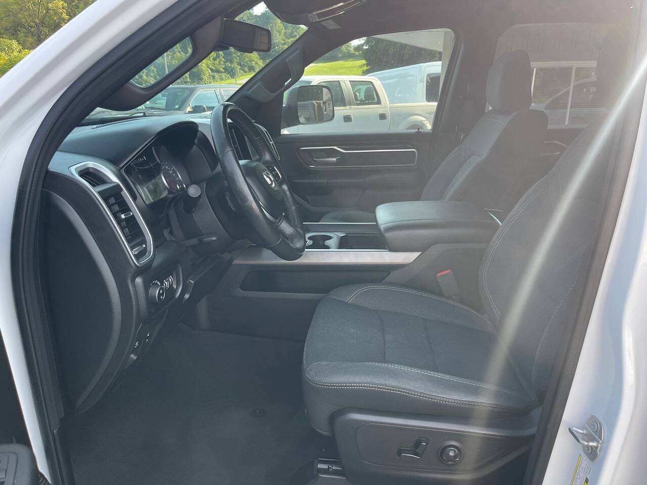 Used 2019 RAM 1500 Big Horn AWD/4WD image 20