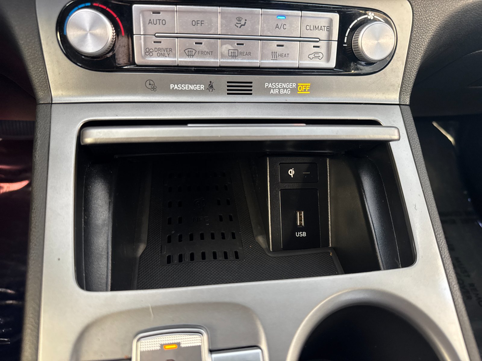 Used 2023 Hyundai Kona Limited FWD image 23