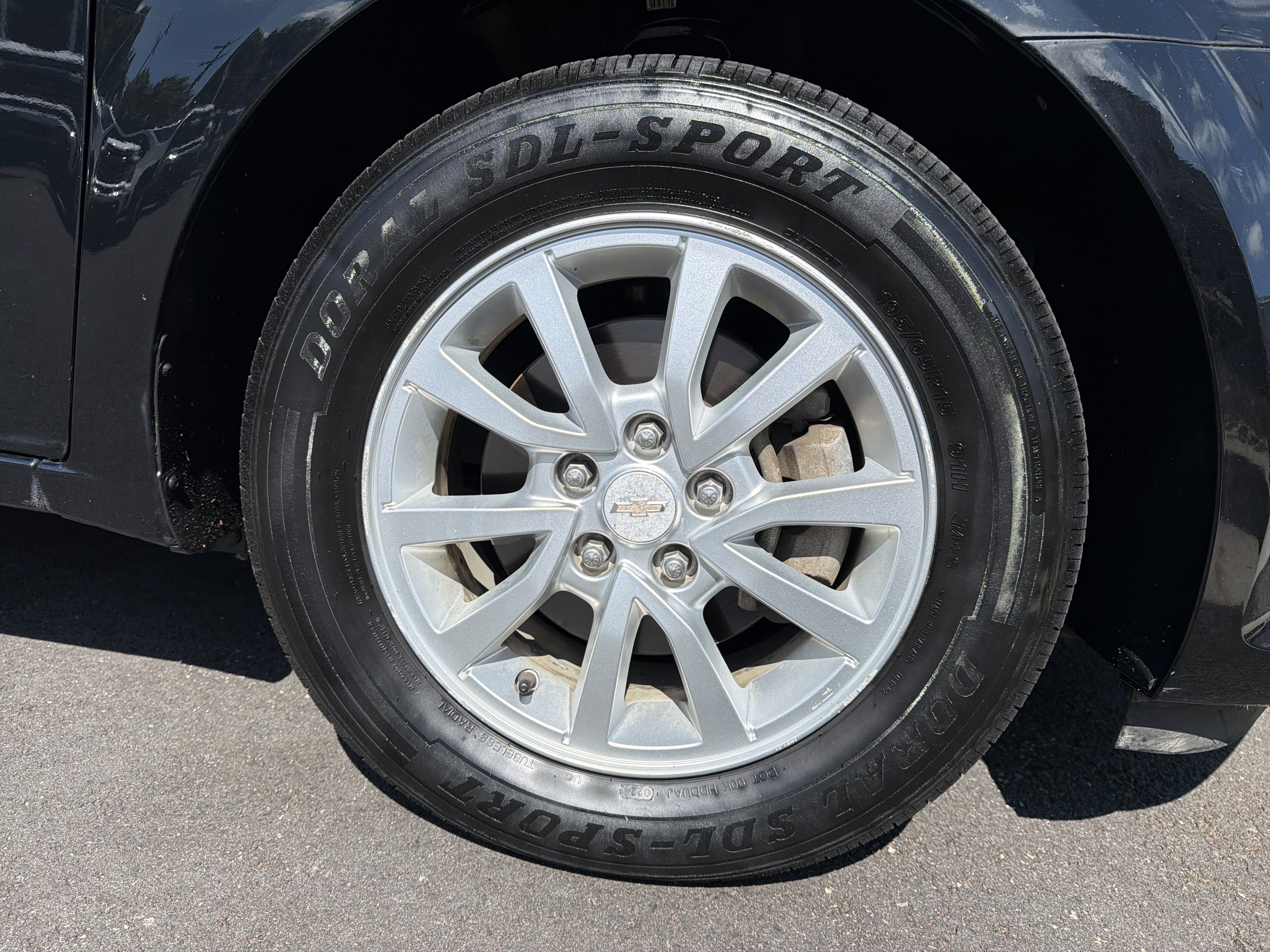 Used 2018 Chevrolet Sonic LT FWD image 13