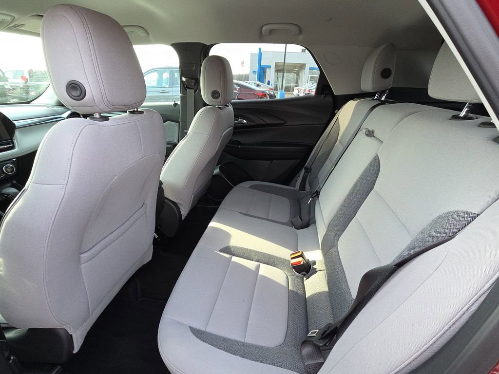 Used 2025 Chevrolet TrailBlazer LT w/ Convenience Package image 28