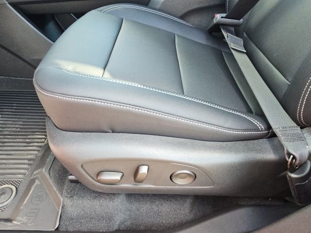 New 2026 Chevrolet Traverse LT w/ Driver Confidence Package image 23