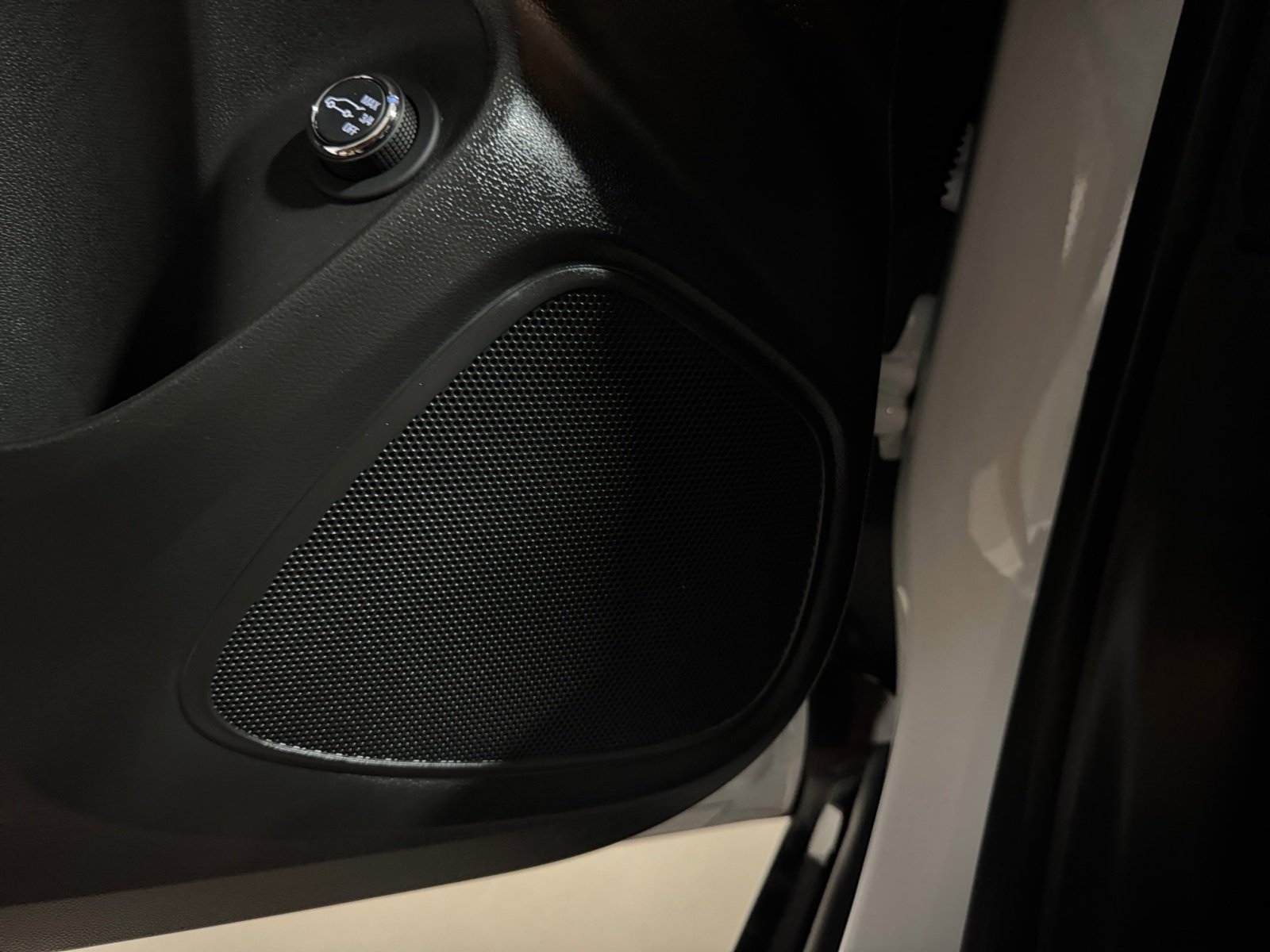 Used 2025 Buick Encore GX Sport Touring w/ Comfort Package image 42