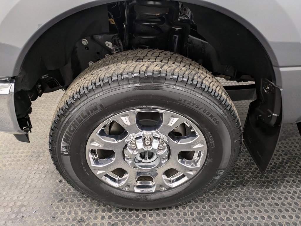 Used 2022 Ford F250 Lariat w/ Chrome Package image 7