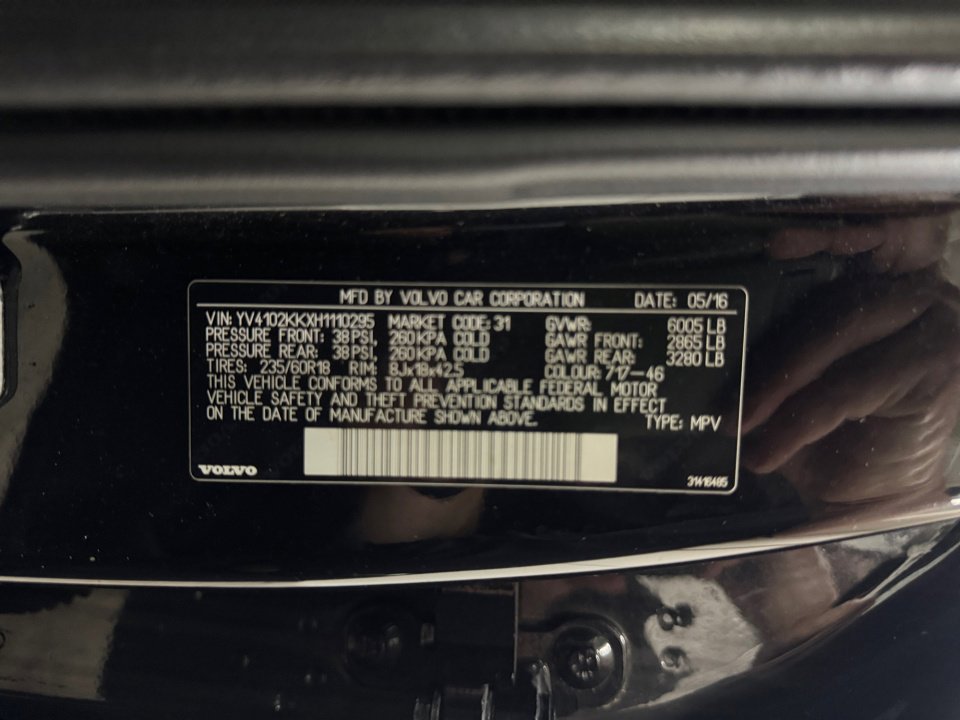 Used 2017 Volvo XC90 T5 Momentum w/ Vision Package FWD image 39