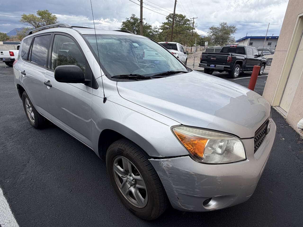Used 2007 Toyota RAV4 2WD image 2