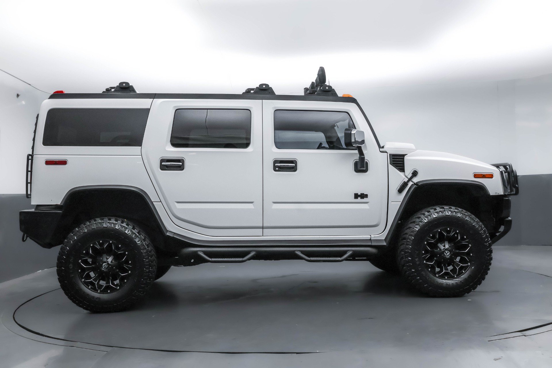 Used 2003 HUMMER H2 w/ Preferred Equipment Group AWD/4WD image 3
