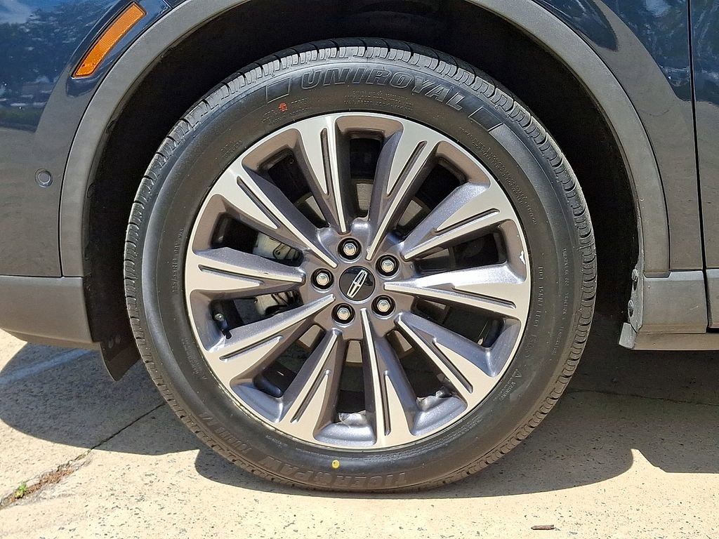 Used 2021 Lincoln Corsair Reserve w/ Equipment Group 201A image 8