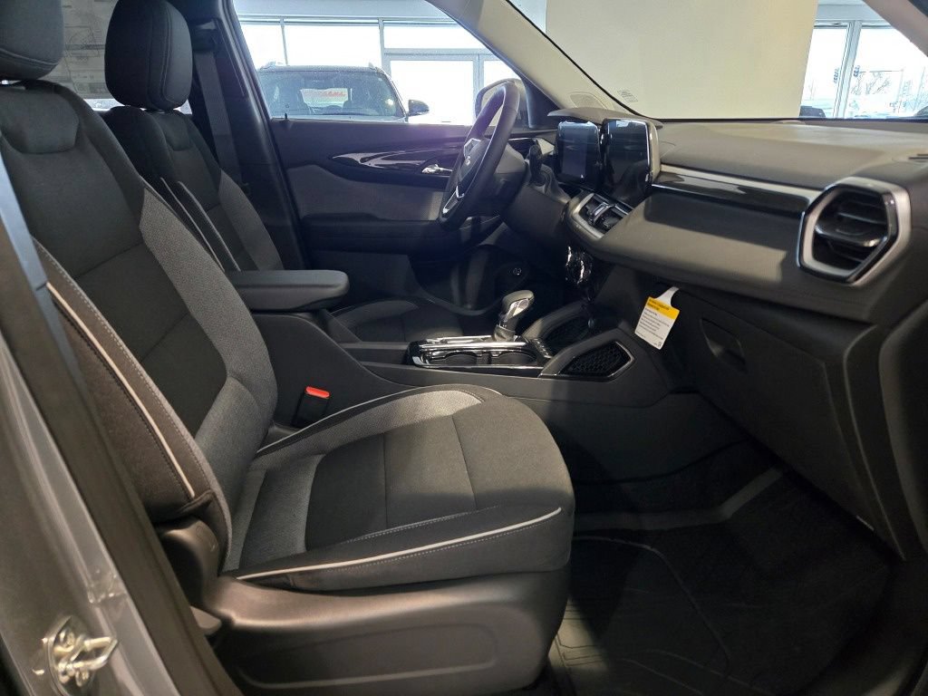 New 2026 Chevrolet TrailBlazer LT w/ Convenience Package AWD/4WD image 5