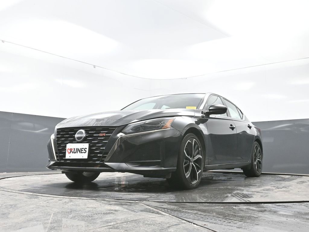 Used 2024 Nissan Altima 2.5 SR image 29