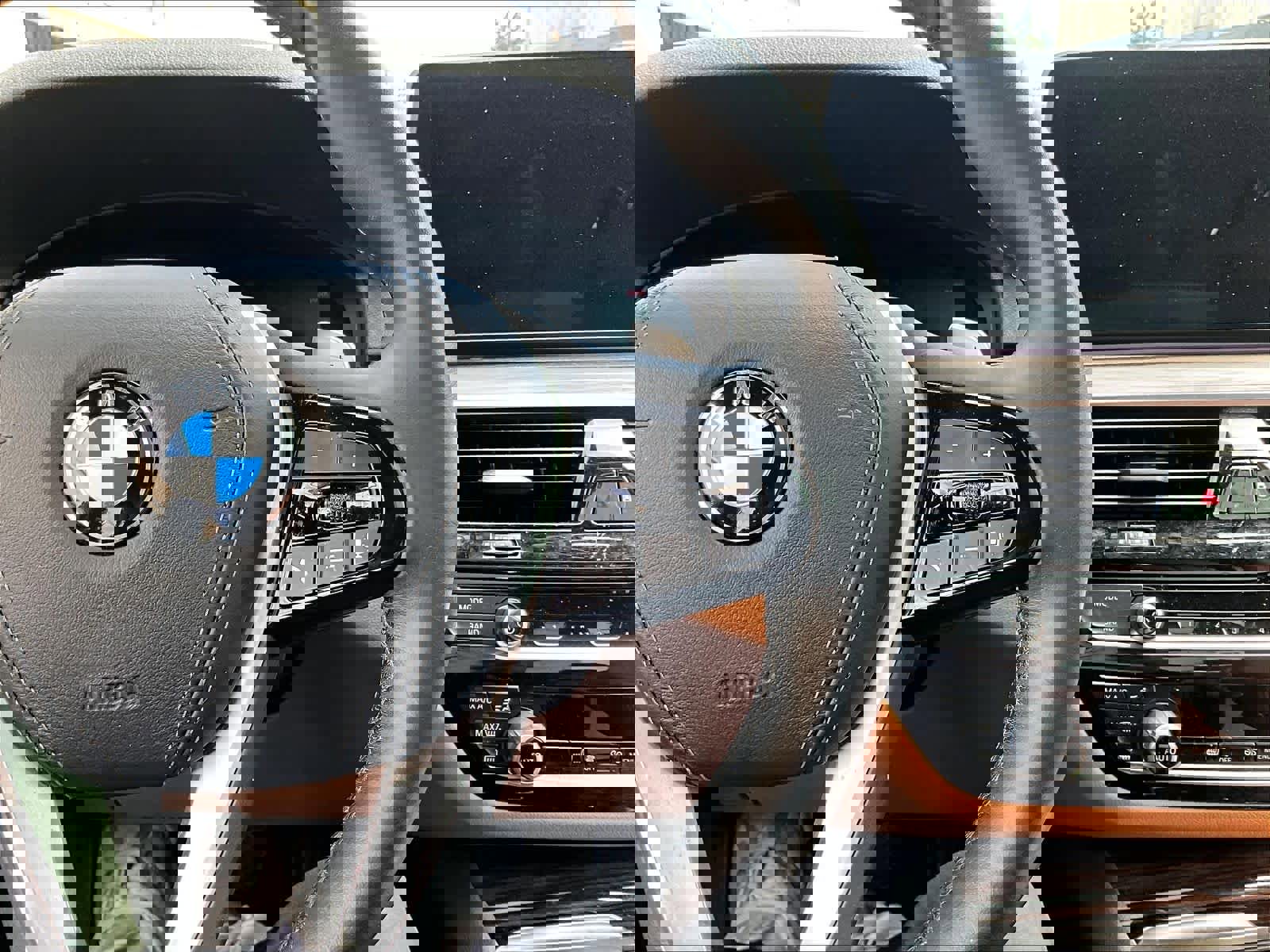 Used 2023 BMW 530i w/ Convenience Package image 20