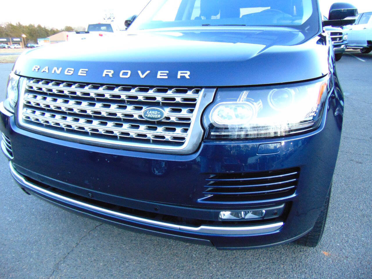 Used 2017 Land Rover Range Rover HSE image 43