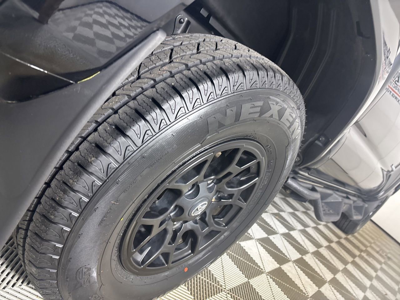 Used 2021 Toyota Tacoma SR5 image 32