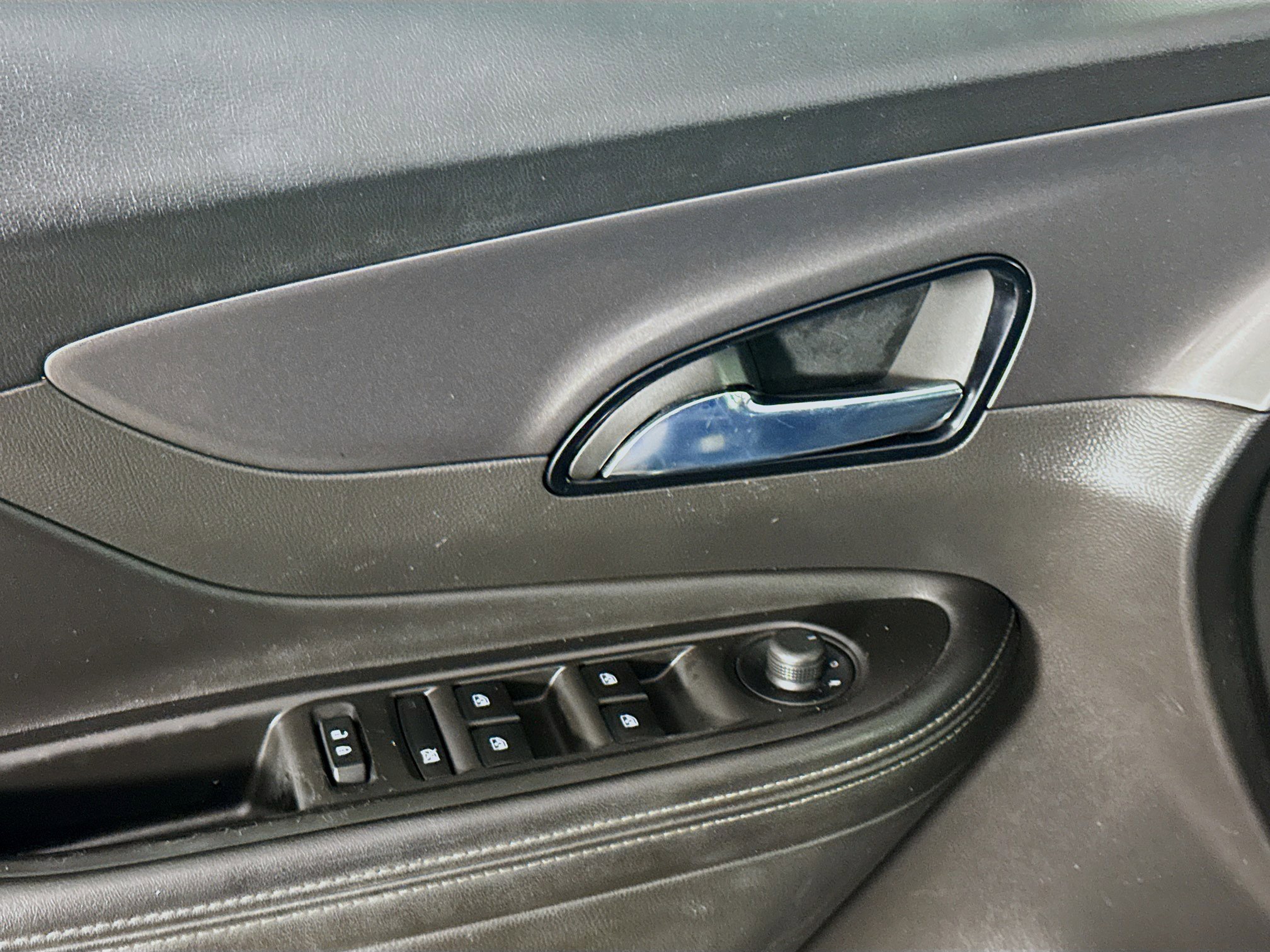 Used 2019 Buick Encore Preferred image 24