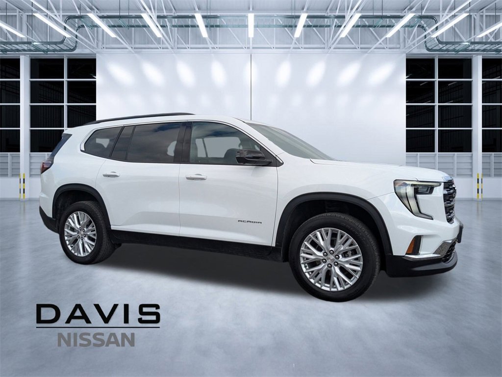 Used 2024 GMC Acadia Elevation w/ Luxury Package
