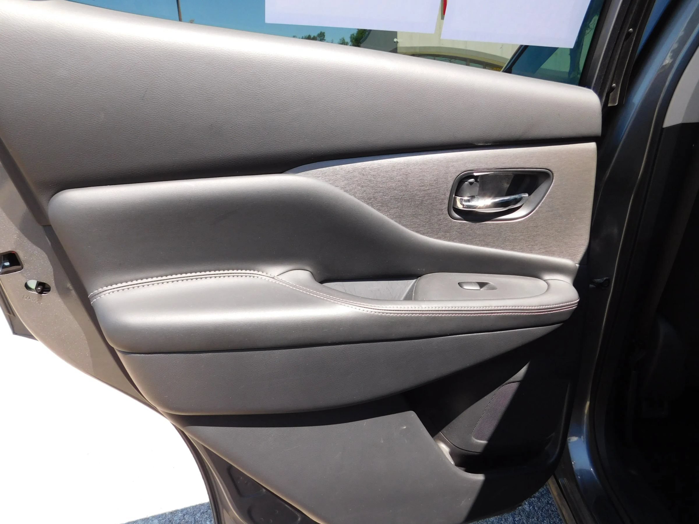 Used 2023 Nissan Murano S w/ Cargo Package AWD/4WD image 12