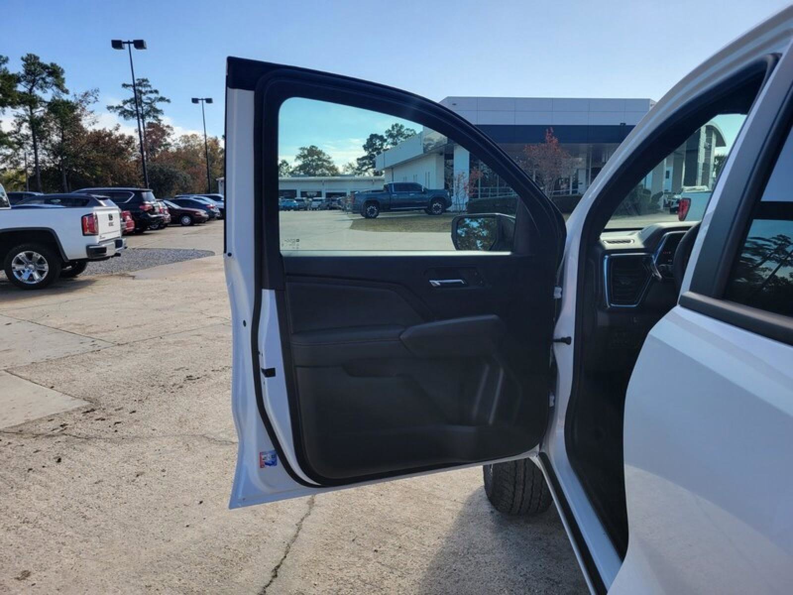 New 2026 GMC Canyon Elevation image 12